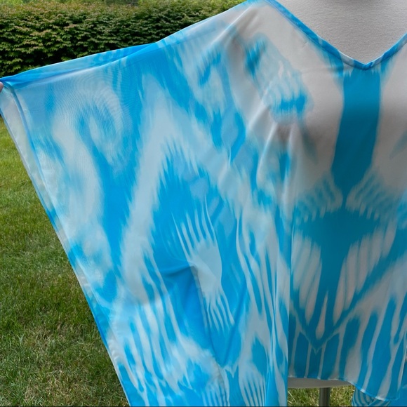 Chico’s Luna Ikat Peri Poncho - Picture 8 of 15